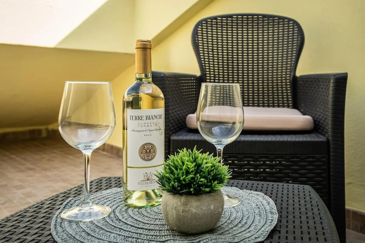 Appartamento Private Terrace- Modern Apartament 5 Minutes From The Sea Cagliari Italia