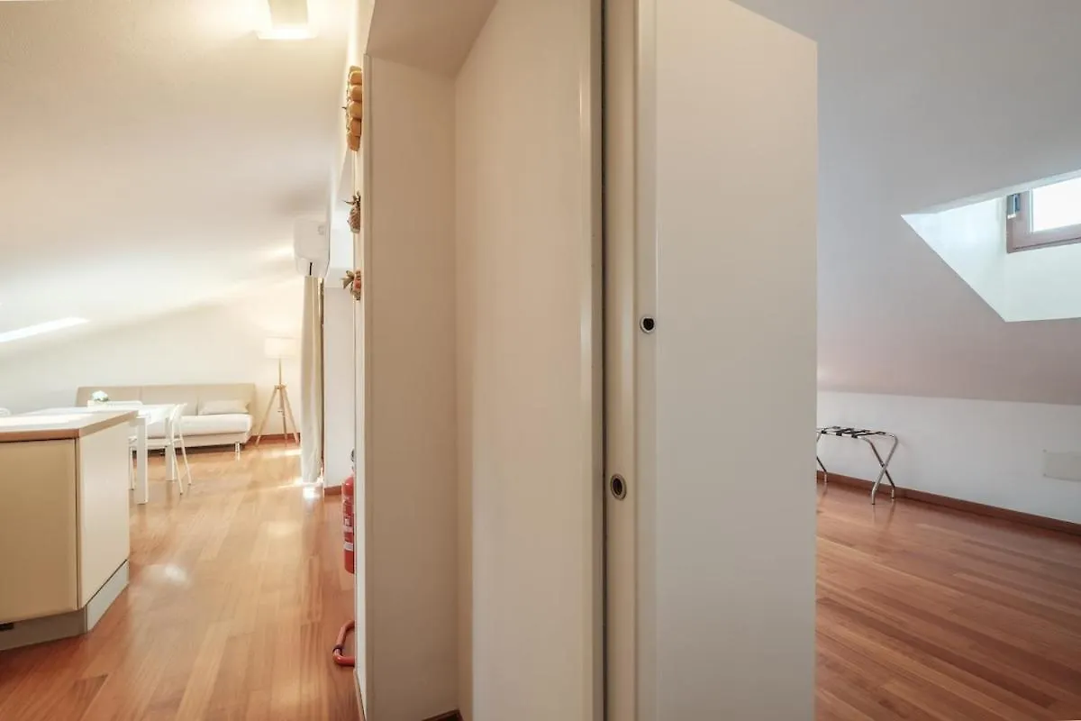 Διαμέρισμα Private Terrace- Modern Apartament 5 Minutes From The Sea Κάλιαρι